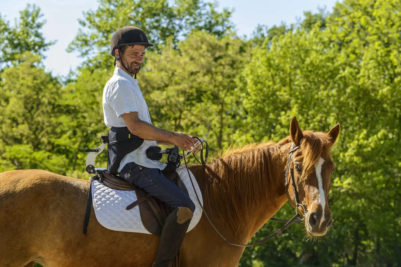 Module de selle innovant pour une équitation inclusive et sûre