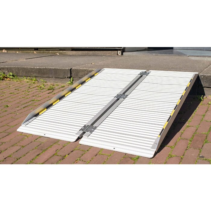 Folding aluminum ramp - various sizes