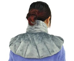Heated shoulder cushion with herbs