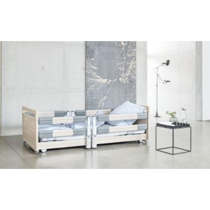Floorline 15-80 bed, hoge panelen 51F, houten lattenbodem, 2 halve telescopische zijhekken