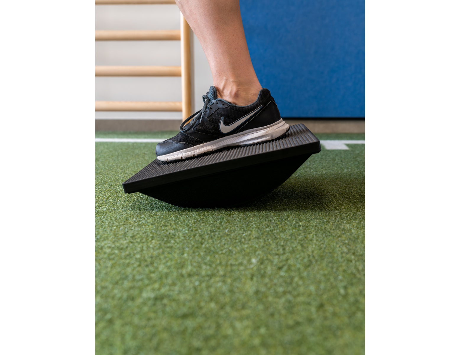 Thera-Band Rocker Board - tilting board