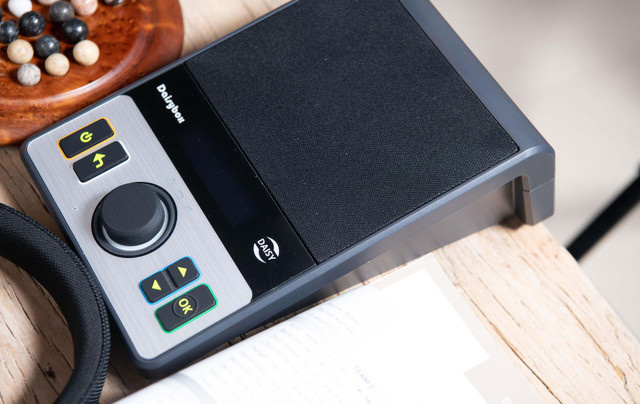 SENSOTEC Daisybox - Audiobook player with streaming