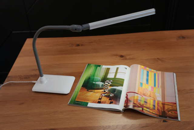 DAYLIGHT UnoPro N1450 Dimmable LED table lamp