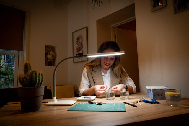 DAYLIGHT UnoPro N1450 Dimmable LED table lamp