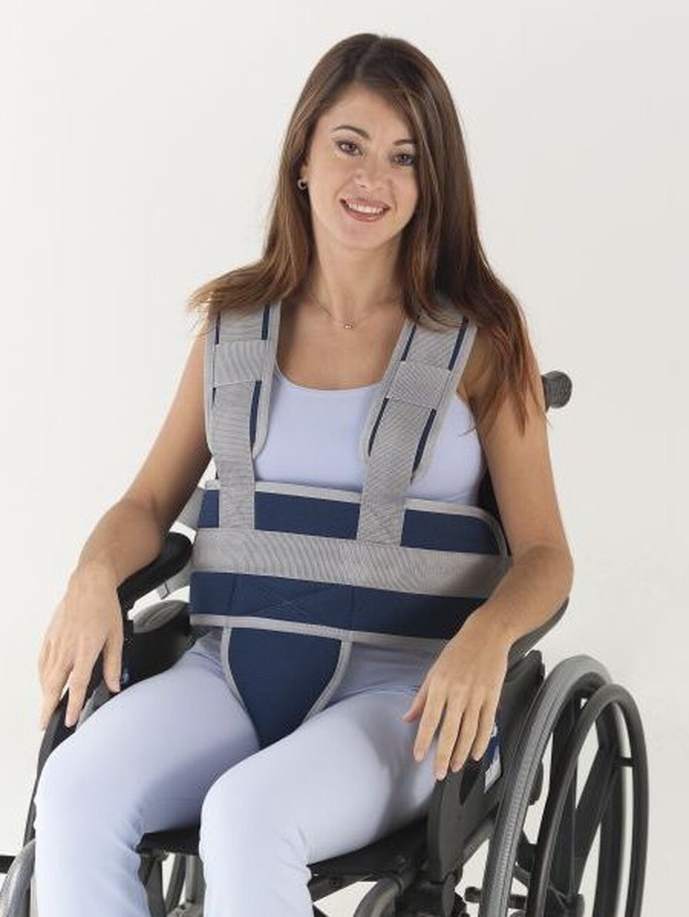 Pelvic and shoulder belt for wheelchair use
