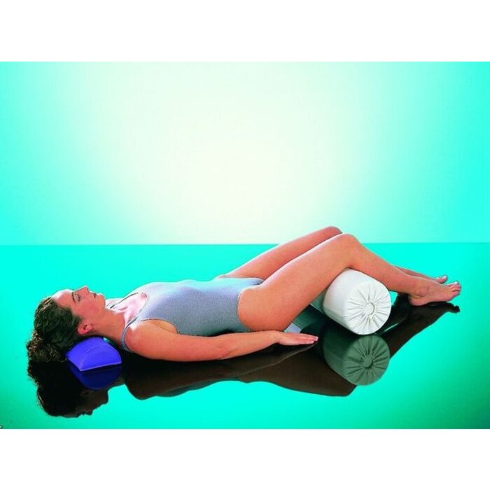 Knee roll to support the knee joint