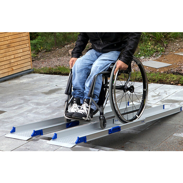 Super light telescopic ramp FEAL