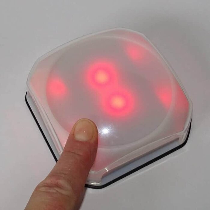 Bouton de discussion lumineux pour une image interchangeable.