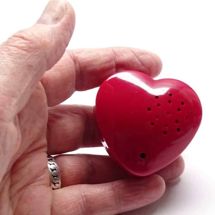 Small talking heart with 30 seconds recording time