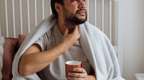 Keelpijn of Slikproblemen door Stress: Wat je Moet Weten en Hoe je het Kunt Verlichten