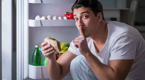 Se lever la nuit pour manger : Innocent ou pas ?