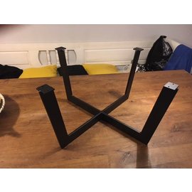 Stalen frame salontafel(kruis 5 x 1 cm)