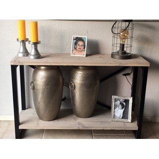 Steigerhouten sidetable