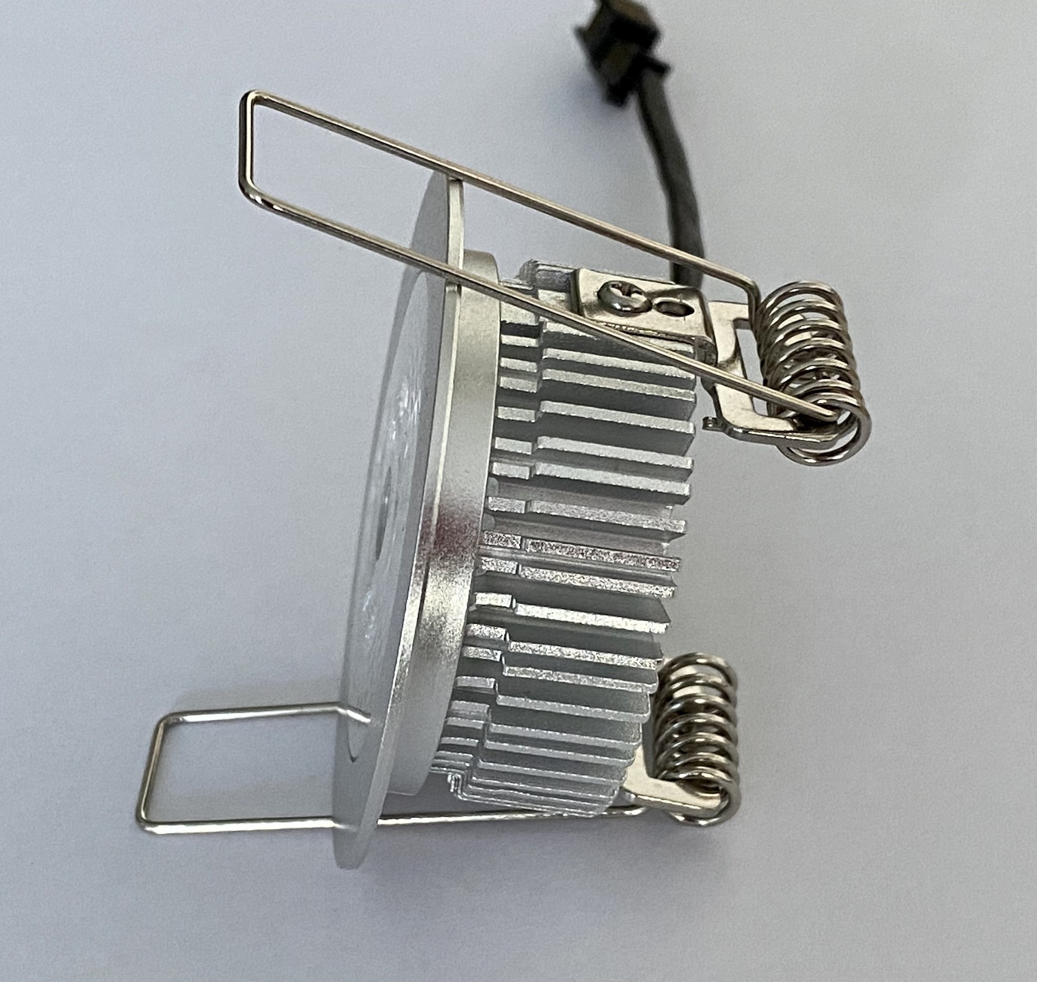 LED recessed spotlight 3000-1800k with low installation height - R&M ...