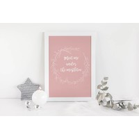 Meet me under the mistletoe - Kerst poster - Interieur poster - Wanddecoratie - Tekst poster - Roze