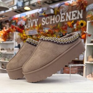 Warme sloffen  STRIVE  - Khaki