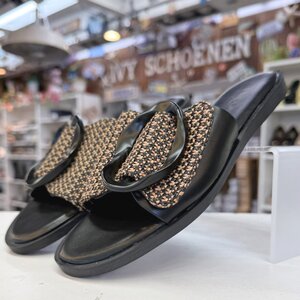 Slippers gq8-077 - Zwart
