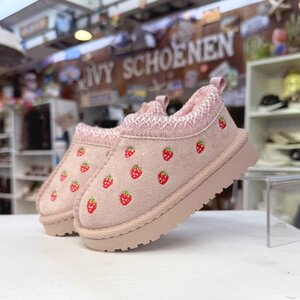 Warme sloffen s HAPPY STRAWBERRY - Roze