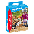 Playmobil Oma met Katten ( voorraad 10 stuks OP = OP)