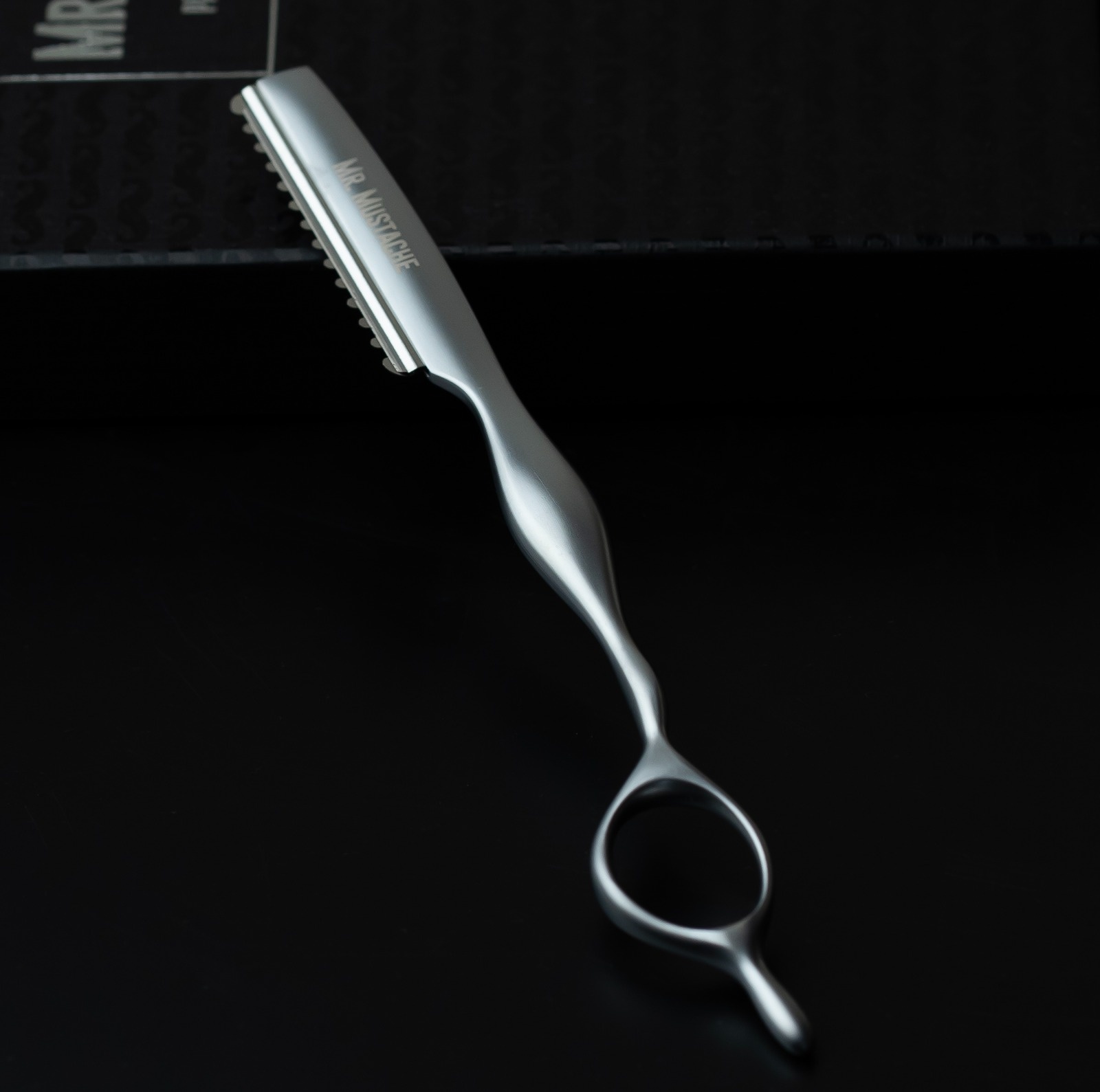 Mr Mustache Styling Razor Silver nu Kopen?