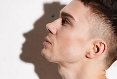 De French crop: zó style je dit klassieke kapsel