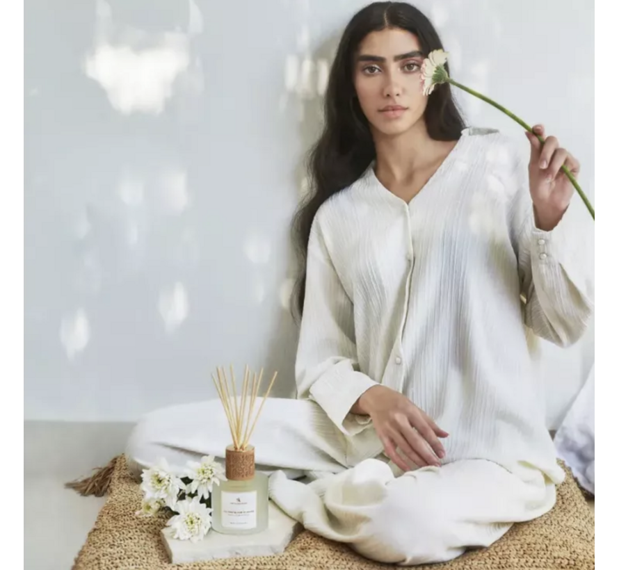 SWISS ARABIAN THE FIRST BLOOM OF SPRING PEONY+ LILY OF VALLEY - REED DIFFUSER- 200ML