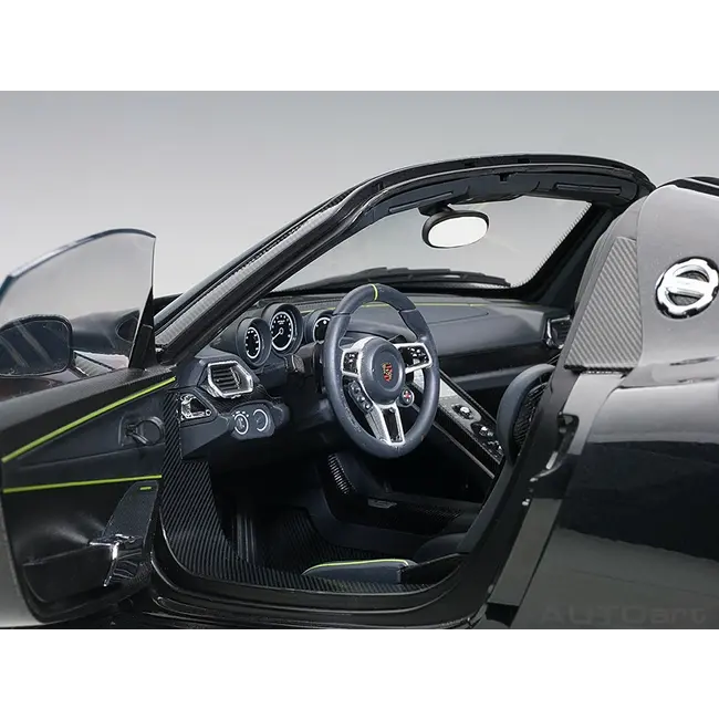 AUTOart Porsche 918 Spyder Weissach Package 1:12