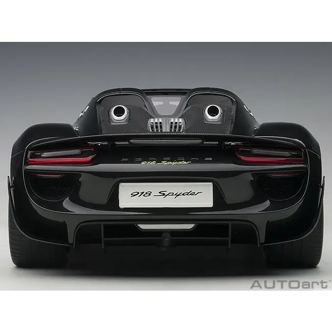 AUTOart Porsche 918 Spyder Weissach Package 1:12