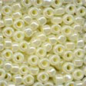Mill Hill Pony Beads 6/0 Creamy Pearl - Mill Hill