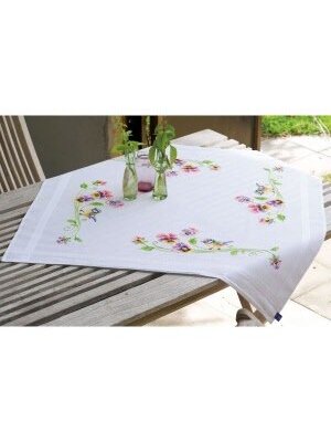 Vervaco Tafelkleed kit Pimpelmees met viooltjes Vervaco Tafelkleed kit Pimpelmees met viooltjes