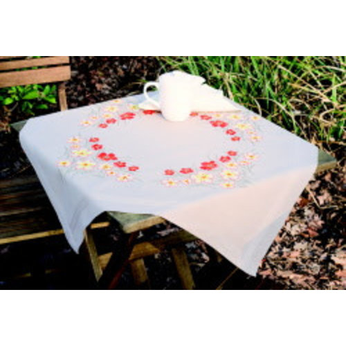 Vervaco Tafelkleed kit Klaprozen en vanillebloemen Vervaco Tafelkleed kit Klaprozen en vanillebloemen