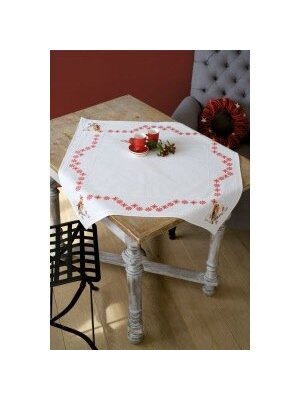 Vervaco Aida tafelkleed kit Roodborstjes met rode besjes Vervaco Aida tafelkleed kit Roodborstjes met rode besjes