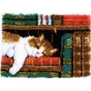 Vervaco Knooptapijt kit Slapende kat in boekenrek