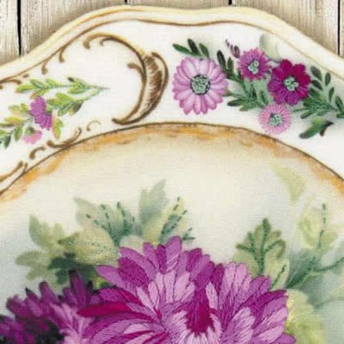 RIOLIS Borduurpakket Plate with Chrysanthemums - Satin Stitch - RIOLIS