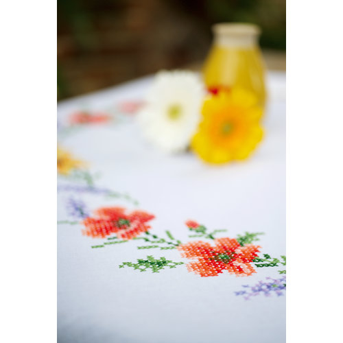 Vervaco Tafelkleed kit Bloemen en lavendel Vervaco Tafelkleed kit Bloemen en lavendel