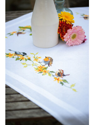 Vervaco Tafelkleed kit Tuinvogels tussen bloesem Vervaco Tafelkleed kit Tuinvogels tussen bloesem