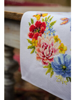 Vervaco Pearlaida loper kit Kleurige bloemen Vervaco Pearlaida loper kit Kleurige bloemen