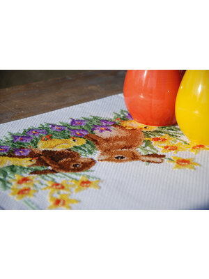 Vervaco Pearlaida loper kit Konijnen met kuikentjes Vervaco Pearlaida loper kit Konijnen met kuikentjes