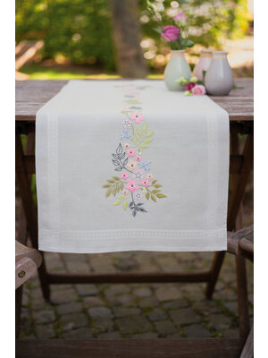 Vervaco Loper kit Bloempjes en blaadjes Vervaco Loper kit Bloempjes en blaadjes