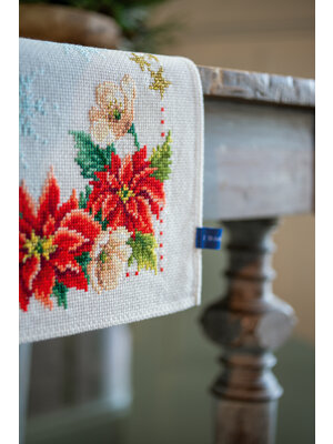 Vervaco Pearlaida loper kit Kerstbloemen Vervaco Pearlaida loper kit Kerstbloemen