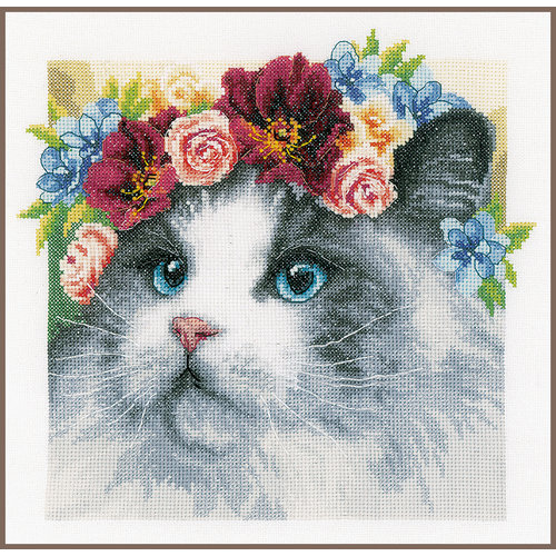 Lanarte Telpakket kit Ragdoll met bloemenkrans Lanarte Telpakket kit Ragdoll met bloemenkrans