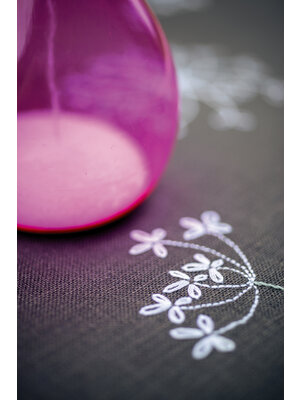 Vervaco Loper kit Witte bloemen en grassen Vervaco Loper kit Witte bloemen en grassen