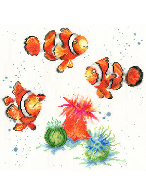 Bothy Threads Borduurpakket Hannah Dale - Clowning Around - Bothy Threads Bothy Threads Borduurpakket Hannah Dale - Clowning Around - Bothy Threads