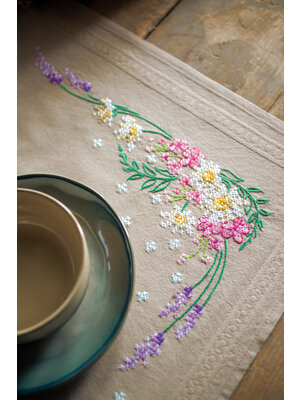 Vervaco Tafelkleed kit Lentebloemen Vervaco Tafelkleed kit Lentebloemen