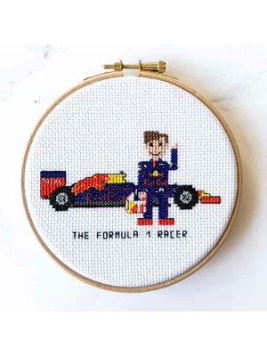 Studio Koekoek Borduurpakket Studio Koekoek - Formule 1 Coureur (man)