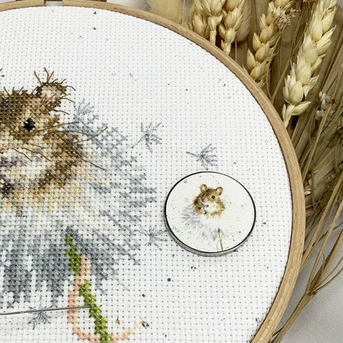 Bothy Threads Hannah Dale - Needleminder Dandelion Clock - Bothy Threads