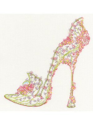 Bothy Threads Borduurpakket Sally King - Wedding Slipper - Bothy Threads Bothy Threads Borduurpakket Sally King - Wedding Slipper - Bothy Threads