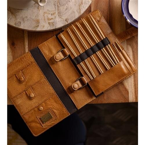 Muud Muud Carita E - Handgemaakt leren inleg voor sokkennaalden of haaknaalden Muud Muud Carita E - Handgemaakt leren inleg voor sokkennaalden of haaknaalden