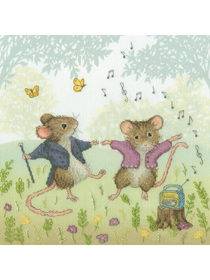 Bothy Threads Borduurpakket Sarah Summers - Woodland Waltz - Bothy Threads