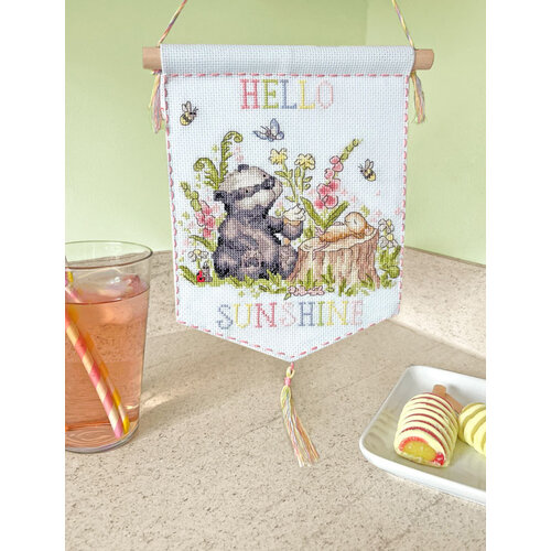 Bothy Threads Borduurpakket Kate Garrett - Hello Sunshine - Bothy Threads